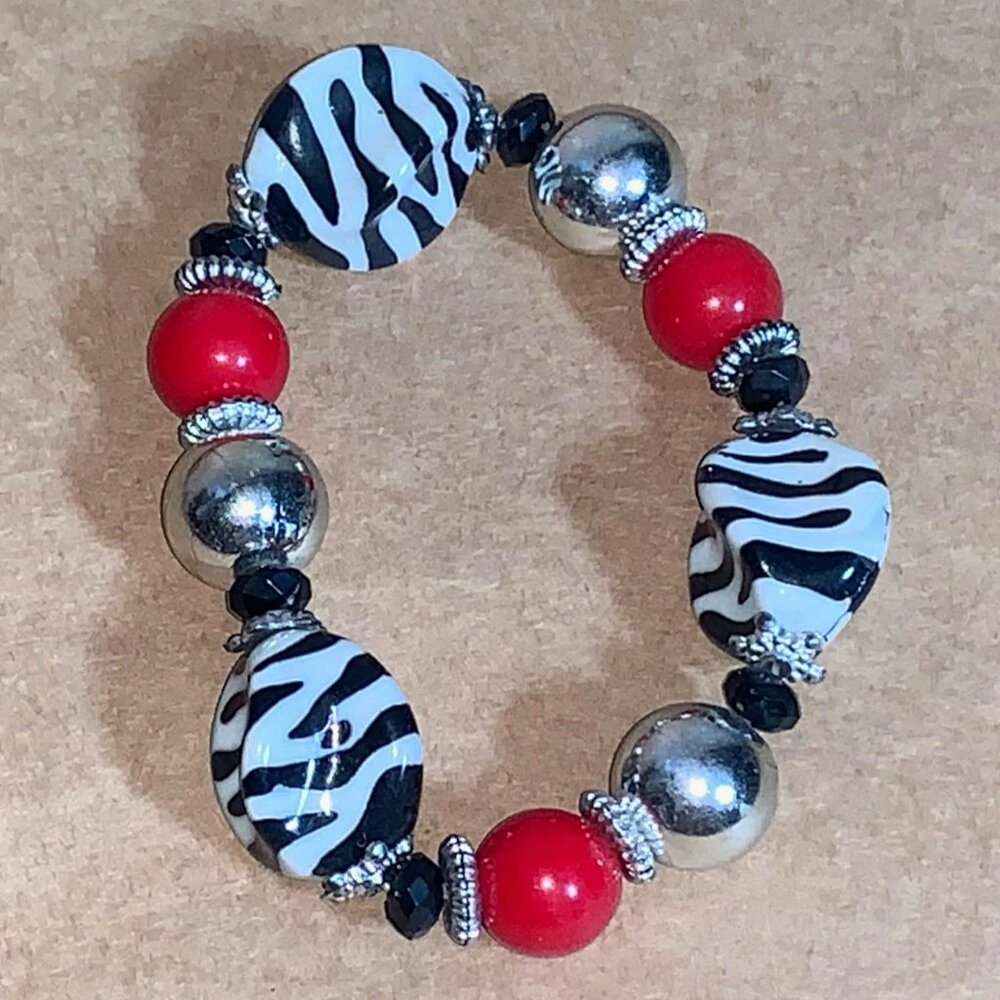 Chunky Red White Black Bracelet, Zebra Print, Vintage Jewelry - Picture 2 of 3